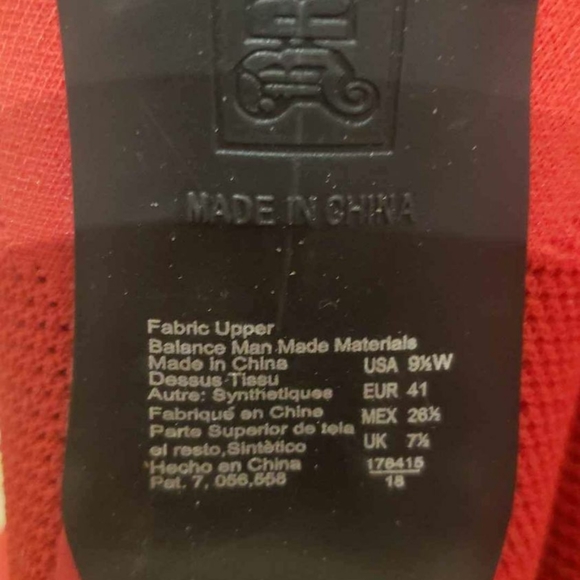 Bright red mid calf high boots - Picture 3 of 7